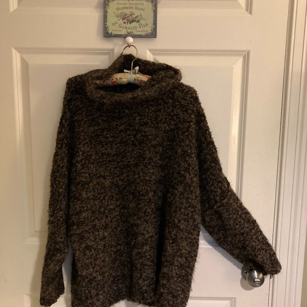 Free People small turtleneck oversized sweater